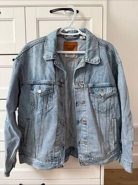 Levi's Light Wash Denim Jacket in Pale Blue